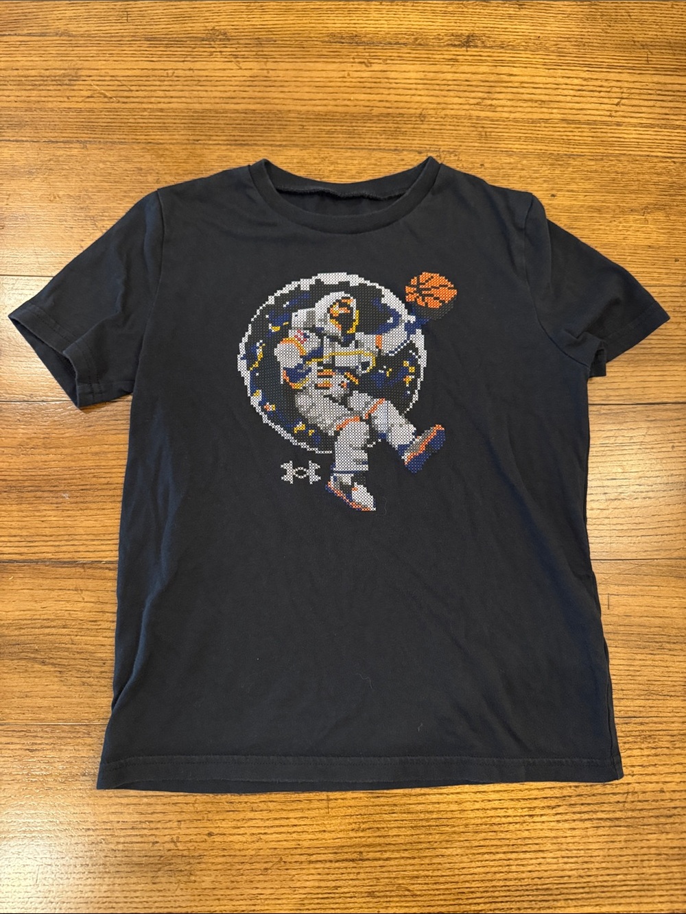 ☀️3 for $10☀️ Under Armour Basketball T-Shirt